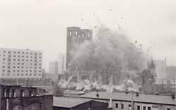 Sprengung der Ruine der Katharinenkirche im April 1964